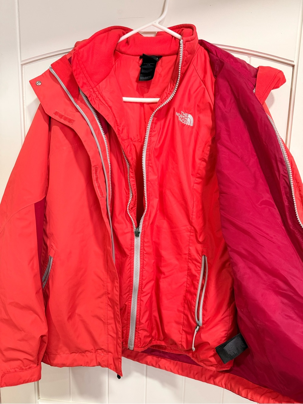 North Face 2-in-1 Jacket Women’s L Coral Zip-In Layer - Picture 3 of 10